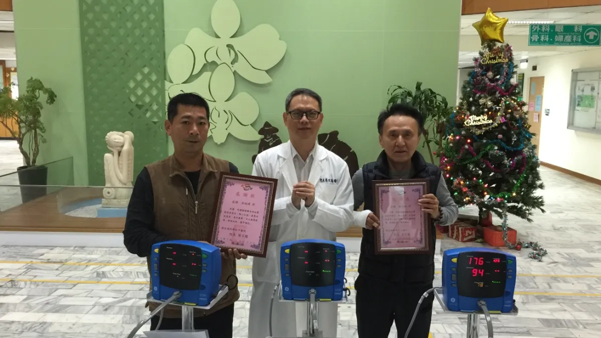 朴醫獲贈賓士級血壓監視器 可移動至長輩身旁測量
