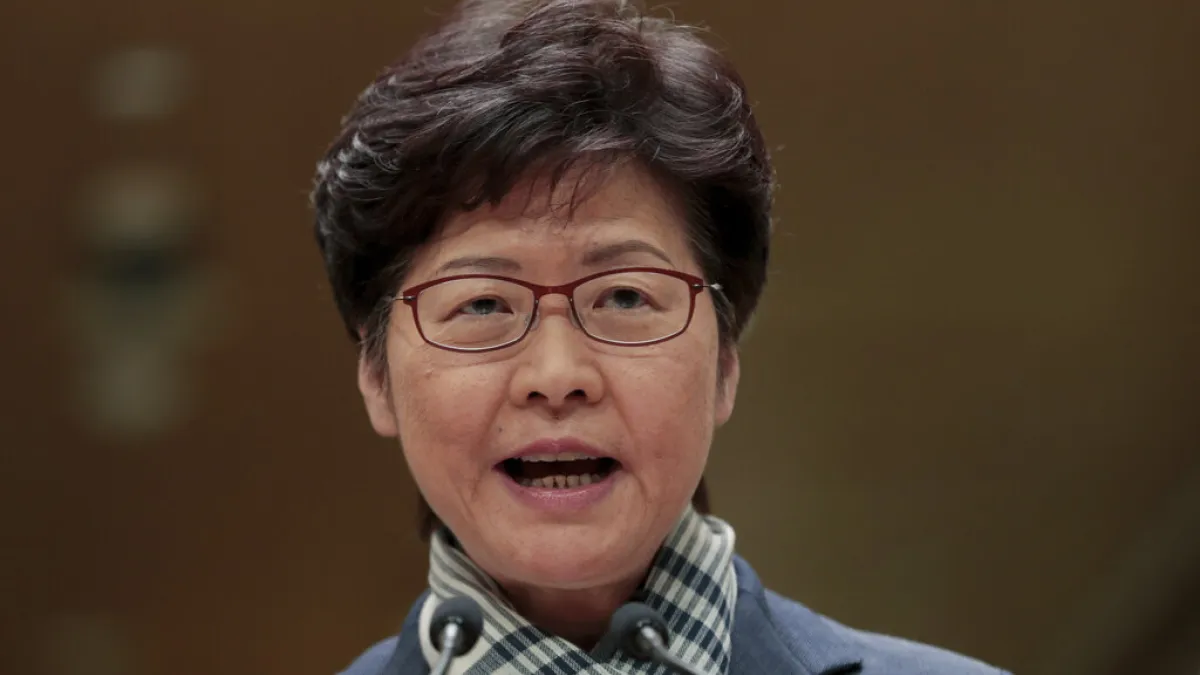 香港特首林鄭月娥11日召開記者會,強調警隊並未失控、「暴徒」行徑不會得逞。(美聯社)