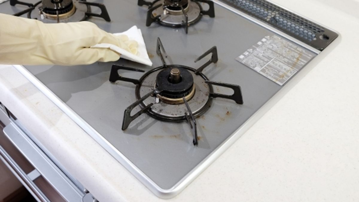 廚房的髒污如果沒有正確清潔,容易變成難纏的陳年油垢。(圖/取自photo-ac) 廚房的髒污如果沒有正確清潔,容易變成難纏的陳年油垢。(圖/取自photo-ac)