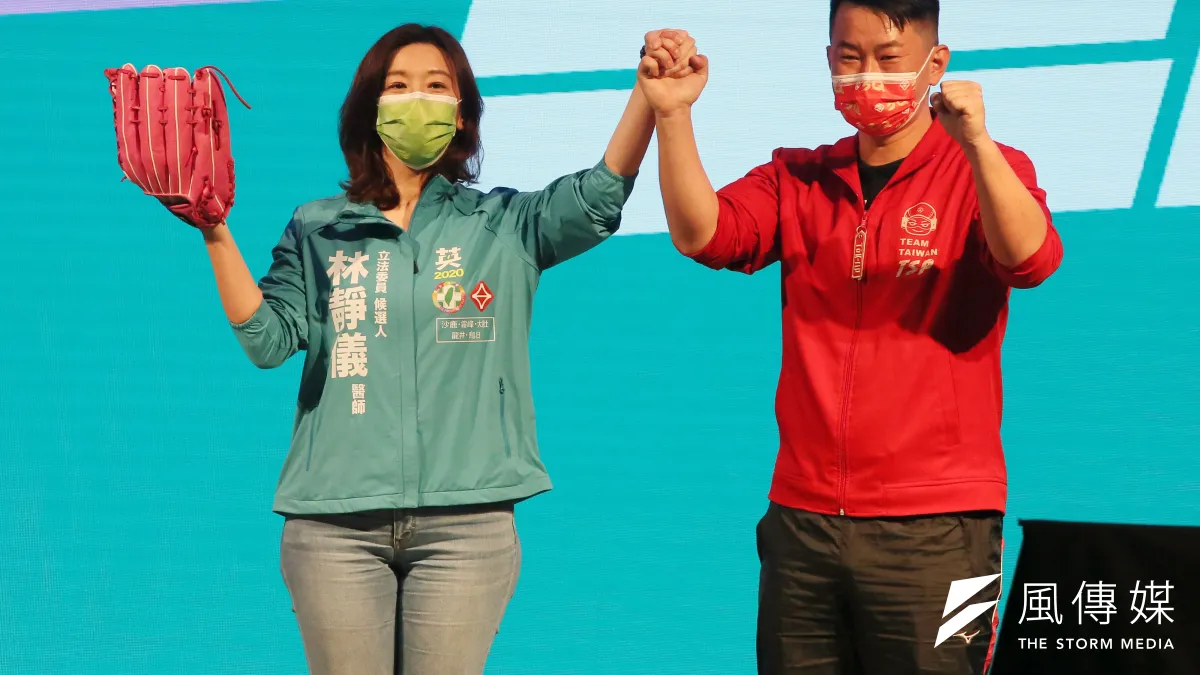 台中二選區立委補選將於9日登場,但民進黨候選人林靜儀(圖左)仍被部分選民認為不符合選區需求。(資料照,柯承惠攝)