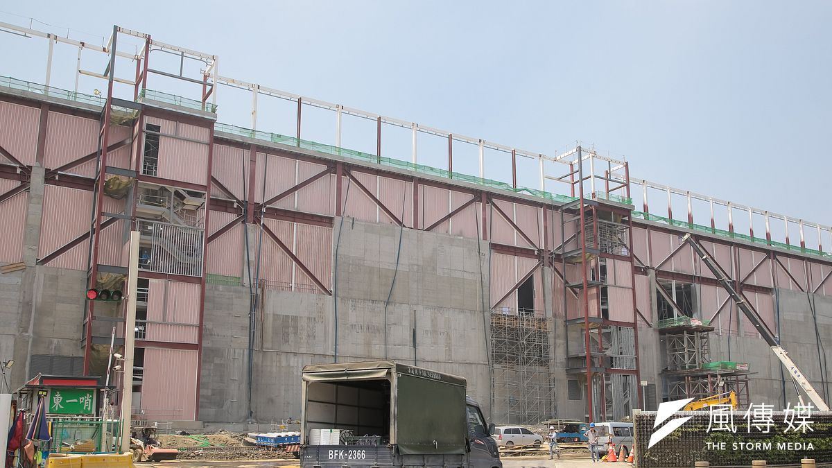 晶圓廠擴產如火如荼進行,圖為台積電施工中的廠房。(顏麟宇攝) 晶圓廠擴產如火如荼進行,圖為台積電施工中的廠房。(顏麟宇攝)