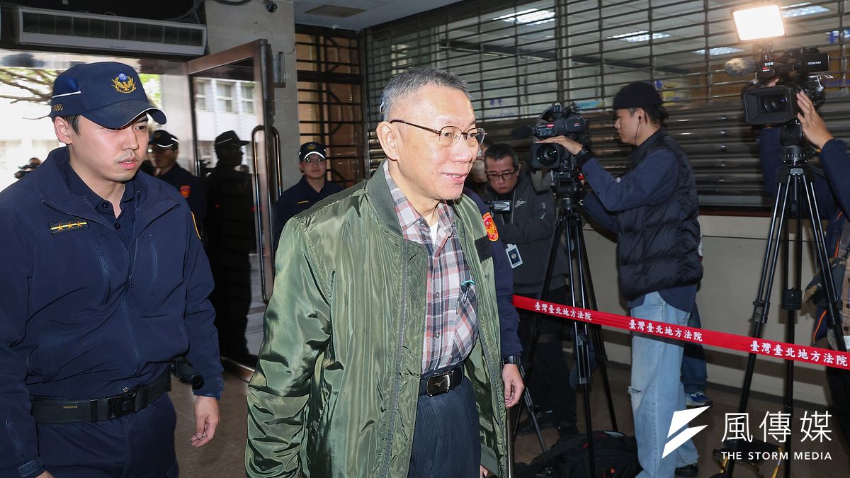 20250102-京華城案被告前台北市長柯文哲2日午後抵達北院,合議庭最後再度裁定收押。(顏麟宇攝) 20250102-京華城案被告前台北市長柯文哲2日午後抵達北院,合議庭最後再度裁定收押。(顏麟宇攝)