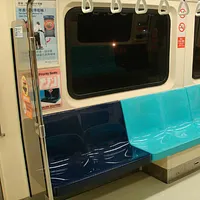 長年にわたり賛否を呼んできた「博愛座(優先席)」制度が、大きな転機を迎えることに。(画像/ウィキペディア) 長年にわたり賛否を呼んできた「博愛座(優先席)」制度が、大きな転機を迎えることに。(画像/ウィキペディア)