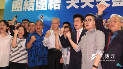 吳敦義當選國民黨主席,在勝選記者會上表示,未來將結合年輕世代與成熟世代共同努力,讓國民黨成為受人尊敬、受人歡迎的政黨。(顏麟宇攝)