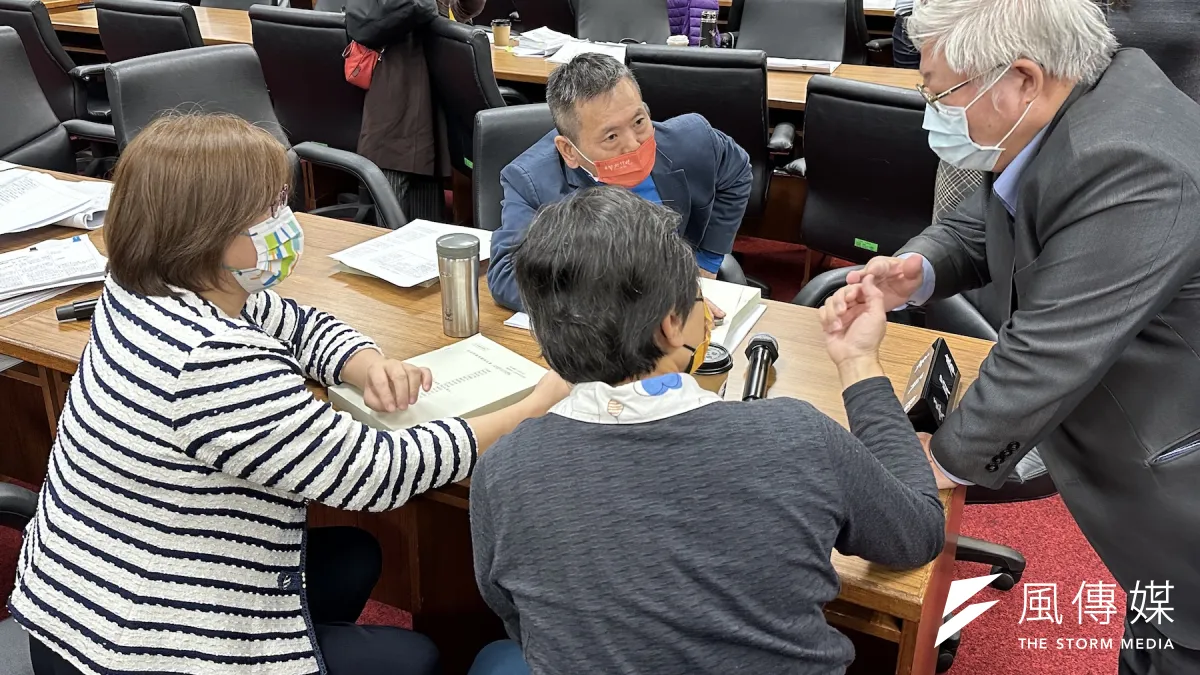 立法院衛環委員會上周針對《菸害防制法》修法進行第二次朝野黨團協商。(圖/資料照)