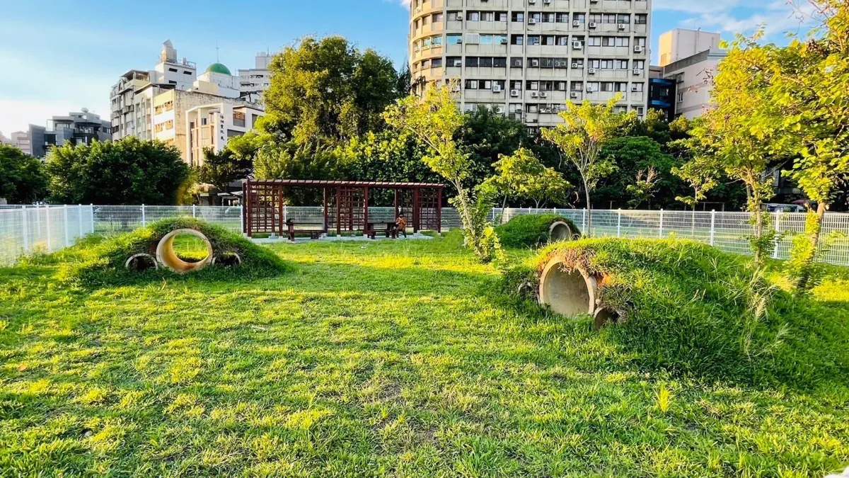作者認為,台灣在動物法治方面日漸完善,但是日常的政策執行還是略顯不足。(資料照,台中市政府)