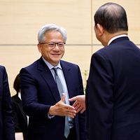 NVIDIAのCEO、ジェンスン・フアン(黄仁勳)氏。中国市場を手放すことなく、グローバルな成長の道を模索している。(AP通信) NVIDIAのCEO、ジェンスン・フアン(黄仁勳)氏。中国市場を手放すことなく、グローバルな成長の道を模索している。(AP通信)