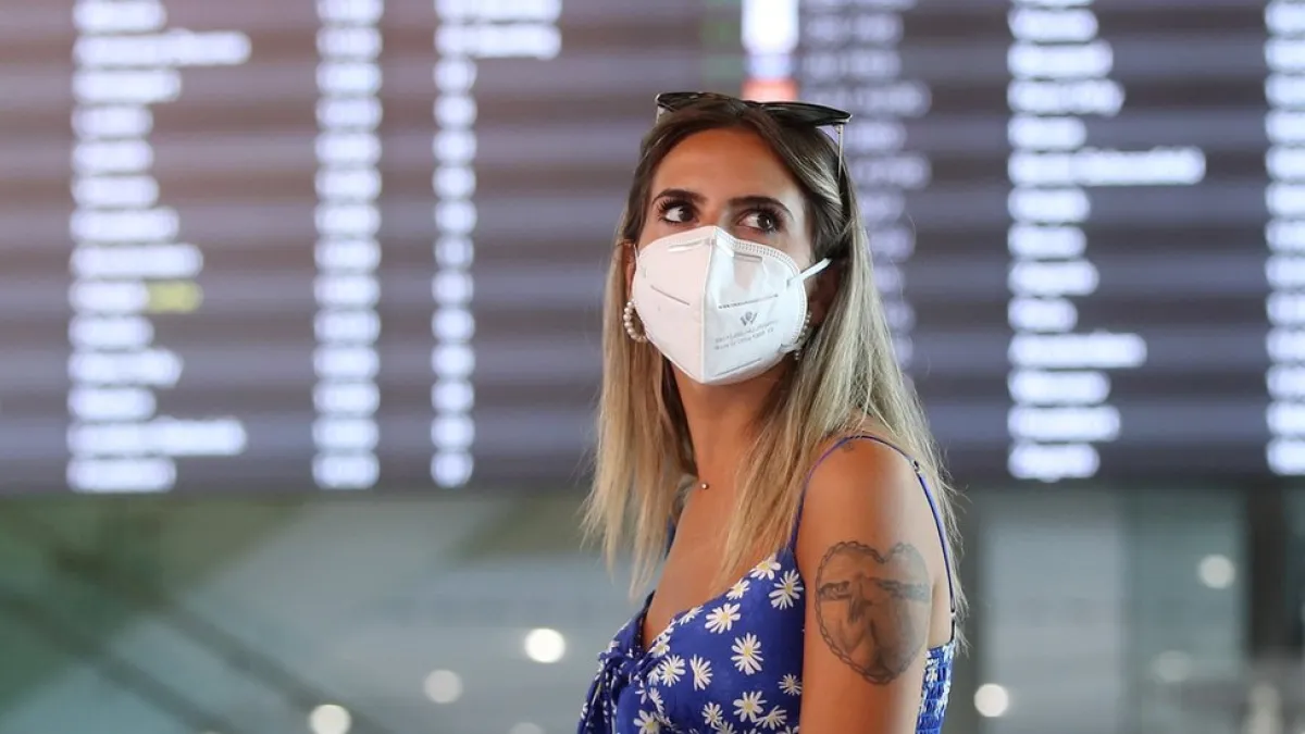許多國家呼籲使用疫苗護照,幫助復興旅遊業。(BBC中文網)