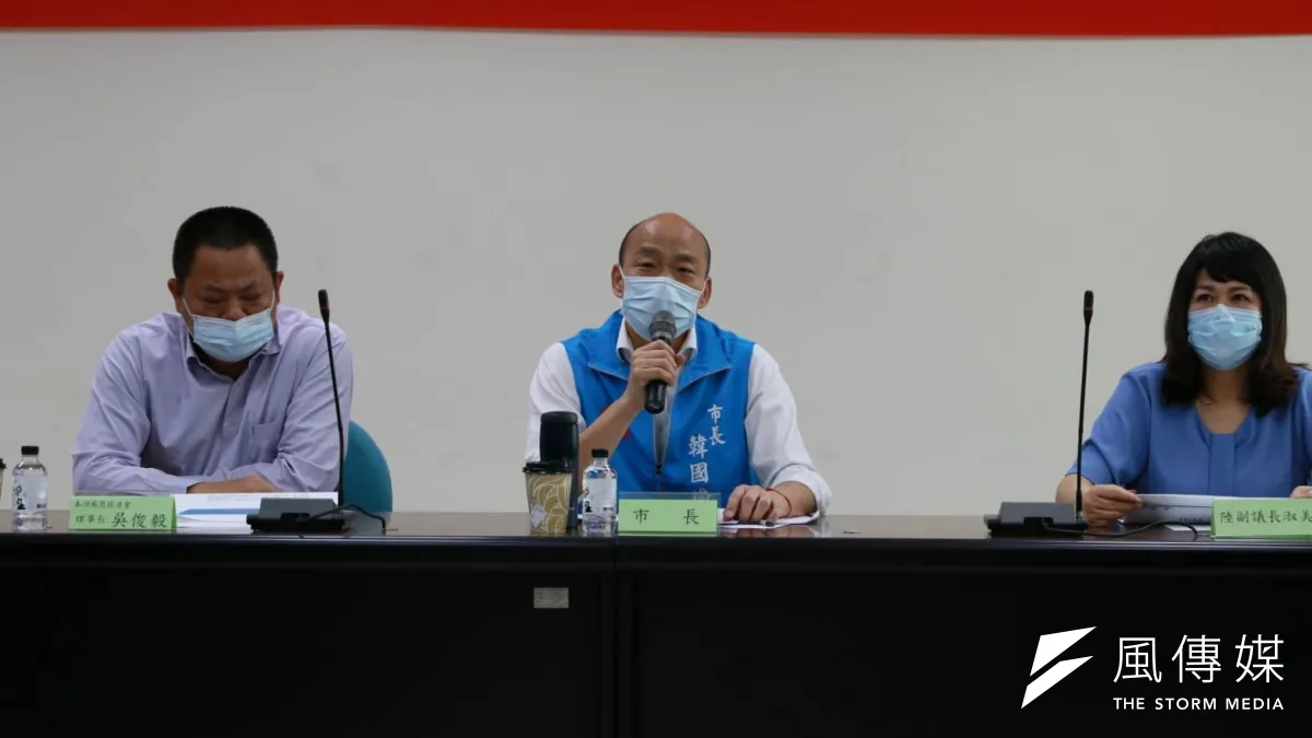 罷韓第二階段40萬份連署書已於9日送達高雄市選委會,行動如火如荼進行中,等待第三階段投票。(資料照,徐炳文攝)