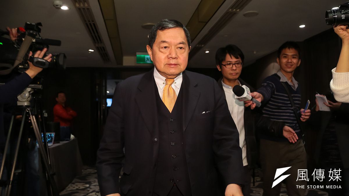 亞泥議題近期備受關注,集團總裁徐旭東15日出席遠東銀行股東常會又被追問相關議題,徐回應「Come On!我愛台灣勝過每個人」。(資料照,顏麟宇攝) 亞泥議題近期備受關注,集團總裁徐旭東15日出席遠東銀行股東常會又被追問相關議題,徐回應「Come On!我愛台灣勝過每個人」。(資料照,顏麟宇攝)