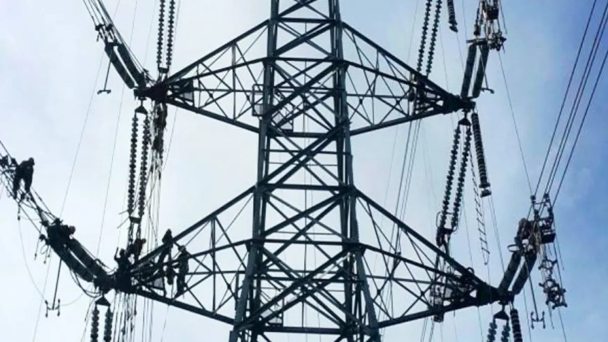 花蓮6日發生強震,經搶修後多數已復電。台電表示,由地方政府認定的受災戶,今年1至4月電費全部免收,106年底的電費單4月底前暫緩催繳,後續申請復電相關費用一律免收。圖為花蓮和平電廠電塔。(資料照,取自經濟部臉書)