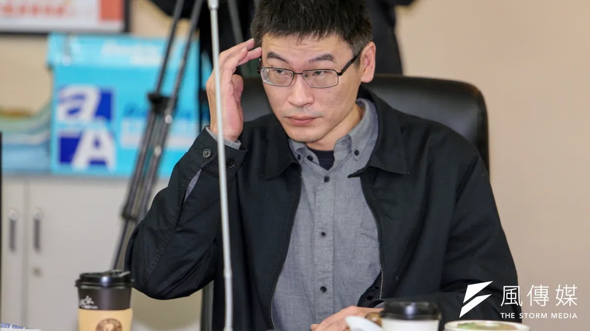 3任議員的民進黨新潮系中常委梁文傑,除參與基層政治外,也曾翻譯多本英文原典,以利掌握世界政局。(資料照,陳明仁攝)