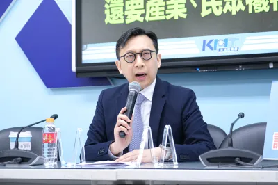 20250721-國民黨團21日於立法院召開「關稅不清 災民無援 只搞政治 不辦國事 還要產業、民眾犧牲多少?」記者會,圖為國民黨立委葛如鈞。(劉偉宏攝)