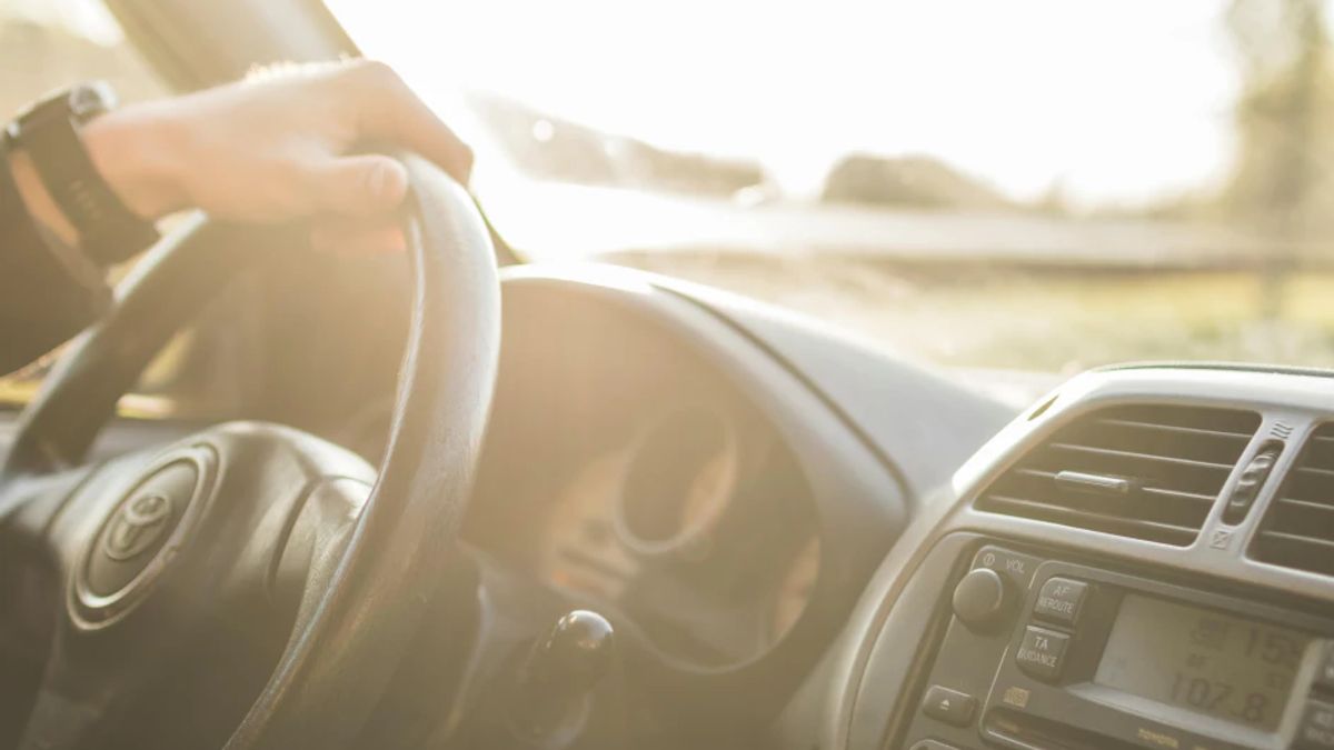 隔熱紙新制228上路!貼太黑要被罰錢了 一般車、計程車標準不同最新規定一次看