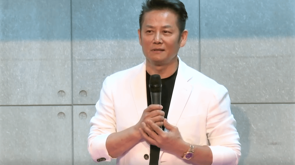 日前徐乃麟在錄影中飆罵唐從聖的影片遭外流,引起社會大眾對徐乃麟不滿、為唐從聖叫屈。(圖/截取自youtube) 日前徐乃麟在錄影中飆罵唐從聖的影片遭外流,引起社會大眾對徐乃麟不滿、為唐從聖叫屈。(圖/截取自youtube)