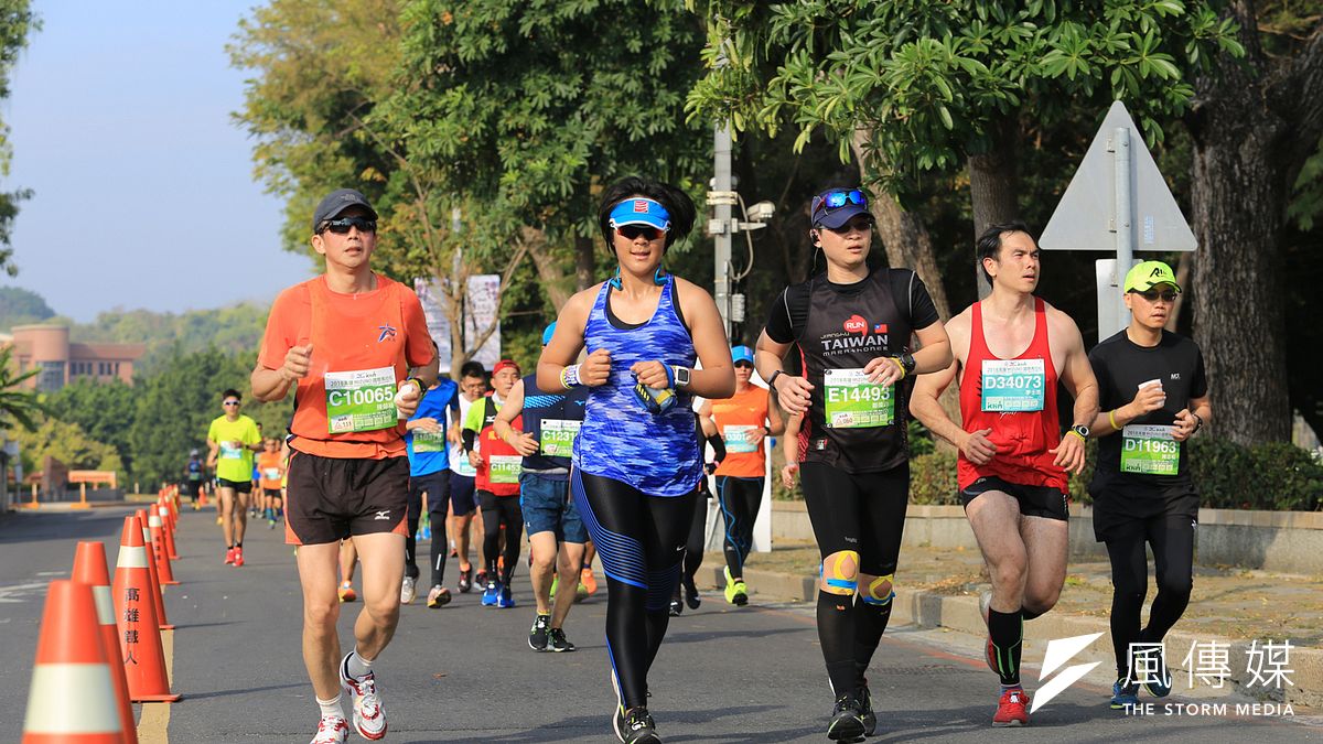 2019高雄Mizuno國際馬拉松即將鳴槍起跑,於前3日起提前啟動相關應變措施。(圖/徐炳文攝) 2019高雄Mizuno國際馬拉松即將鳴槍起跑,於前3日起提前啟動相關應變措施。(圖/徐炳文攝)