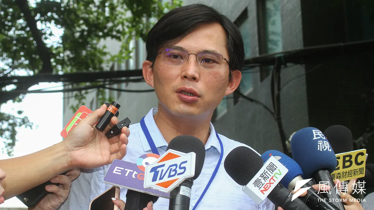 時代力量前立委黃國昌(見圖)8日指控民進黨前秘書長洪耀福於任職期間,召集國營事業高層,前往民進黨中央黨部「喬」科學城物流的經營權與股權交易。(資料照,蔡親傑攝) 時代力量前立委黃國昌(見圖)8日指控民進黨前秘書長洪耀福於任職期間,召集國營事業高層,前往民進黨中央黨部「喬」科學城物流的經營權與股權交易。(資料照,蔡親傑攝)