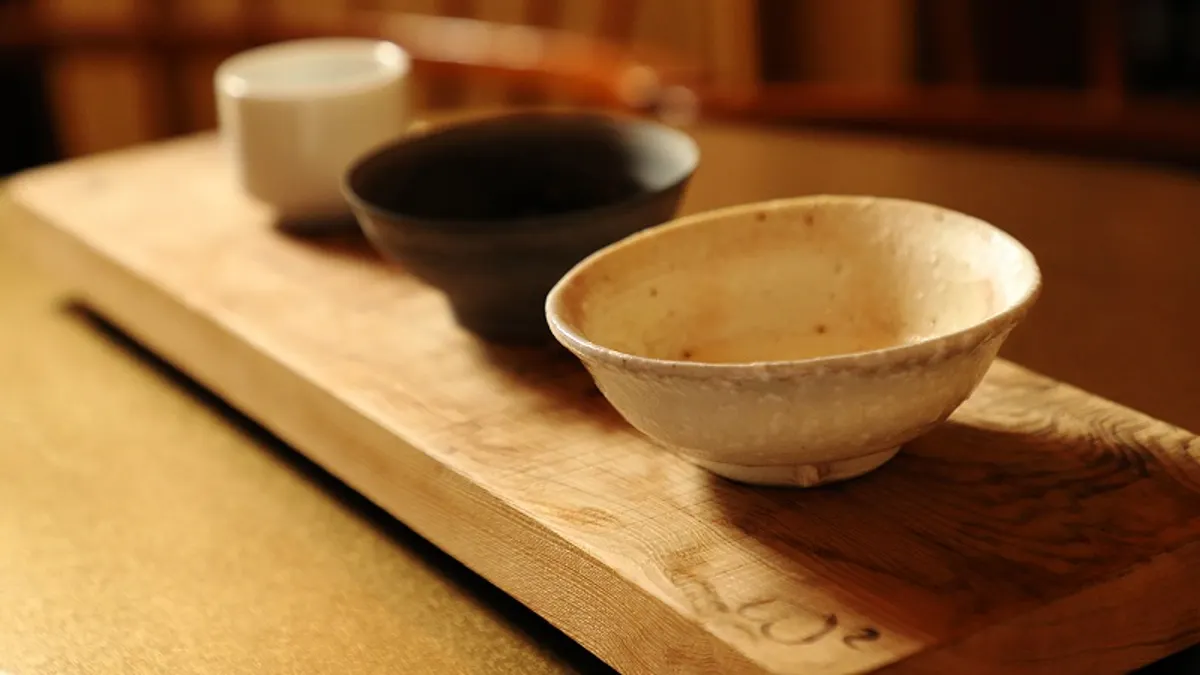 奈良是日本清酒的發源地,出產酒品遠近馳名。(圖/查理王子工作室提供) 奈良是日本清酒的發源地,出產酒品遠近馳名。(圖/查理王子工作室提供)