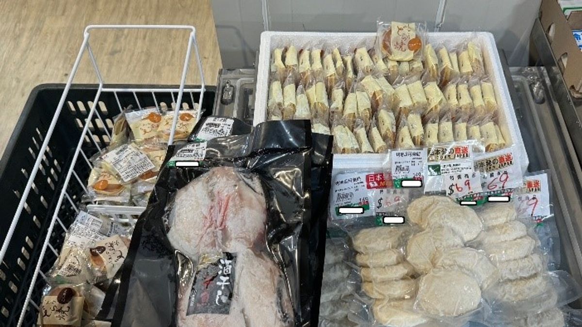 高雄地檢署、衛生局查獲「生鮮先生」竄改大量食品的有效日期後再上架販售,負責人鍾昇旭遭送辦。(圖/高雄地檢署提供) 高雄地檢署、衛生局查獲「生鮮先生」竄改大量食品的有效日期後再上架販售,負責人鍾昇旭遭送辦。(圖/高雄地檢署提供)