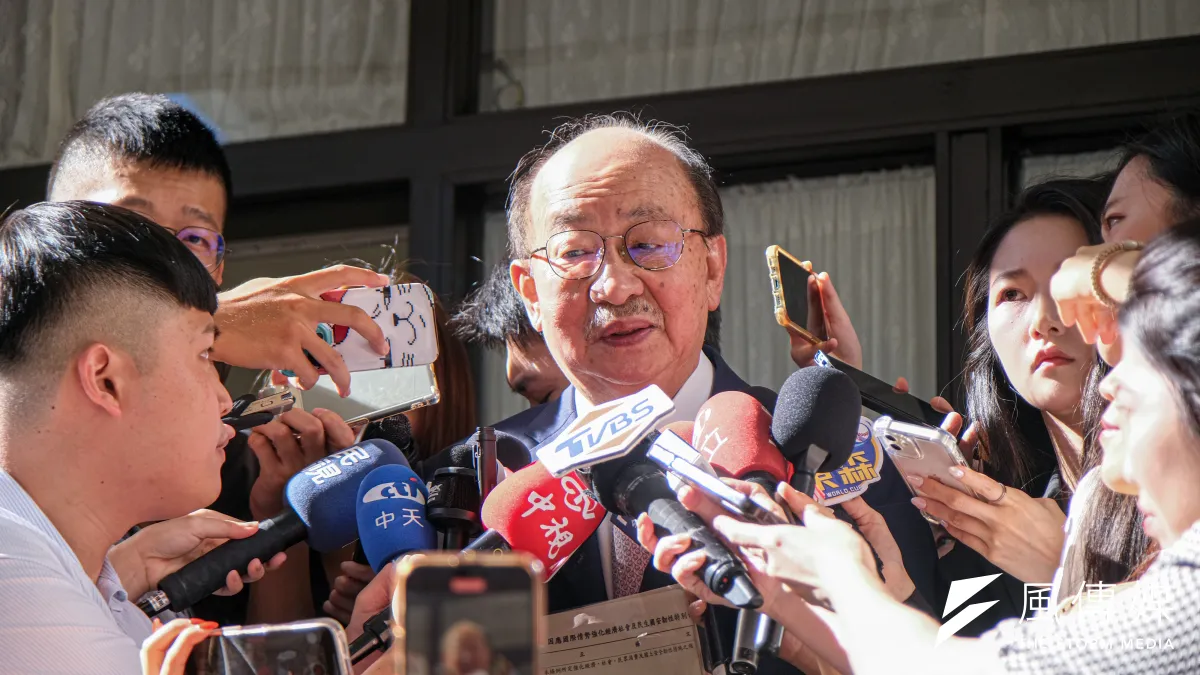 以柯總召的聰明,應該可以感受,府黨在悄悄無聲的運作,將大罷免大失敗的責任推給柯總召。要借柯總召的人頭一用,讓柯總召承擔所有的問題與缺失。圖為民進黨立院黨團總召柯建銘。(劉偉宏攝)