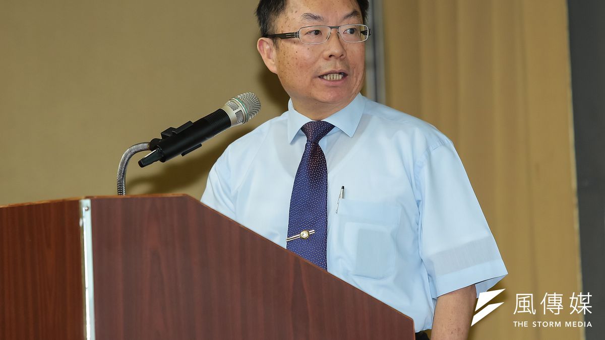 台灣肝臟研究學會理事長簡榮南說,或許有人覺得「國家型C肝防治計畫」慢慢再談不用急,殊不知國內平均每年都有1.5萬人死於肝病,生命的消逝是不等人的。(顏麟宇攝) 台灣肝臟研究學會理事長簡榮南說,或許有人覺得「國家型C肝防治計畫」慢慢再談不用急,殊不知國內平均每年都有1.5萬人死於肝病,生命的消逝是不等人的。(顏麟宇攝)