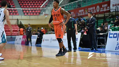 璞園靠著洋將強森單場29分12籃板的優異表現,擋下台銀的反撲。(資料照,王永志攝)
