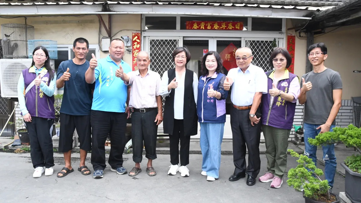 為保存彰化特有海牛採蚵文化,彰化縣長王惠美前往芳苑鄉養牛達人-芳苑鄉海牛觀光協會理事長洪永化家中請益相關問題。(圖/彰化縣政府)