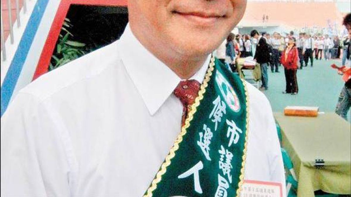 總統蔡英文力拚連任,競選總部決策委員會召集人洪耀福27日中午南下拜會遭民進黨開除黨籍、無黨籍議長郭信良(見圖),盼他能接掌台南市小英後援會。(資料照,取自郭信良臉書) 總統蔡英文力拚連任,競選總部決策委員會召集人洪耀福27日中午南下拜會遭民進黨開除黨籍、無黨籍議長郭信良(見圖),盼他能接掌台南市小英後援會。(資料照,取自郭信良臉書)