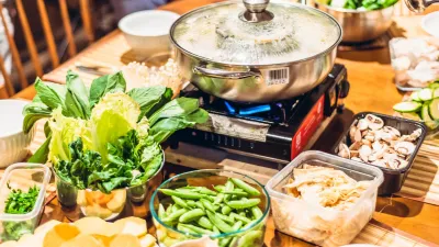 火鍋常見的蔬菜「茼蒿」農藥殘留率高,營養師曝安心食用的清洗步驟!(示意圖/取自pixabay)