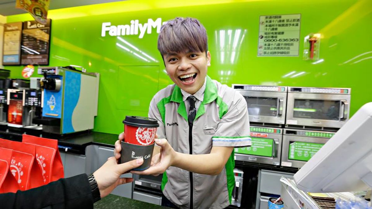 蔡阿嘎的「百萬YouTuber」身份,無疑是這場風波的源頭。(資料照,圖/蔡阿嘎臉書專頁) 蔡阿嘎的「百萬YouTuber」身份,無疑是這場風波的源頭。(資料照,圖/蔡阿嘎臉書專頁)