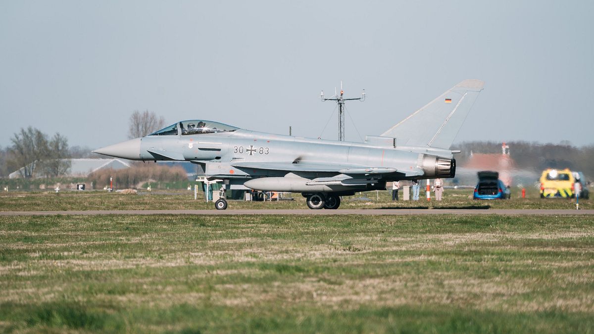 剛傳採購中製殲10C!孟加拉又想買颱風戰機,這個「南亞大國」真能負擔600億額外支出?