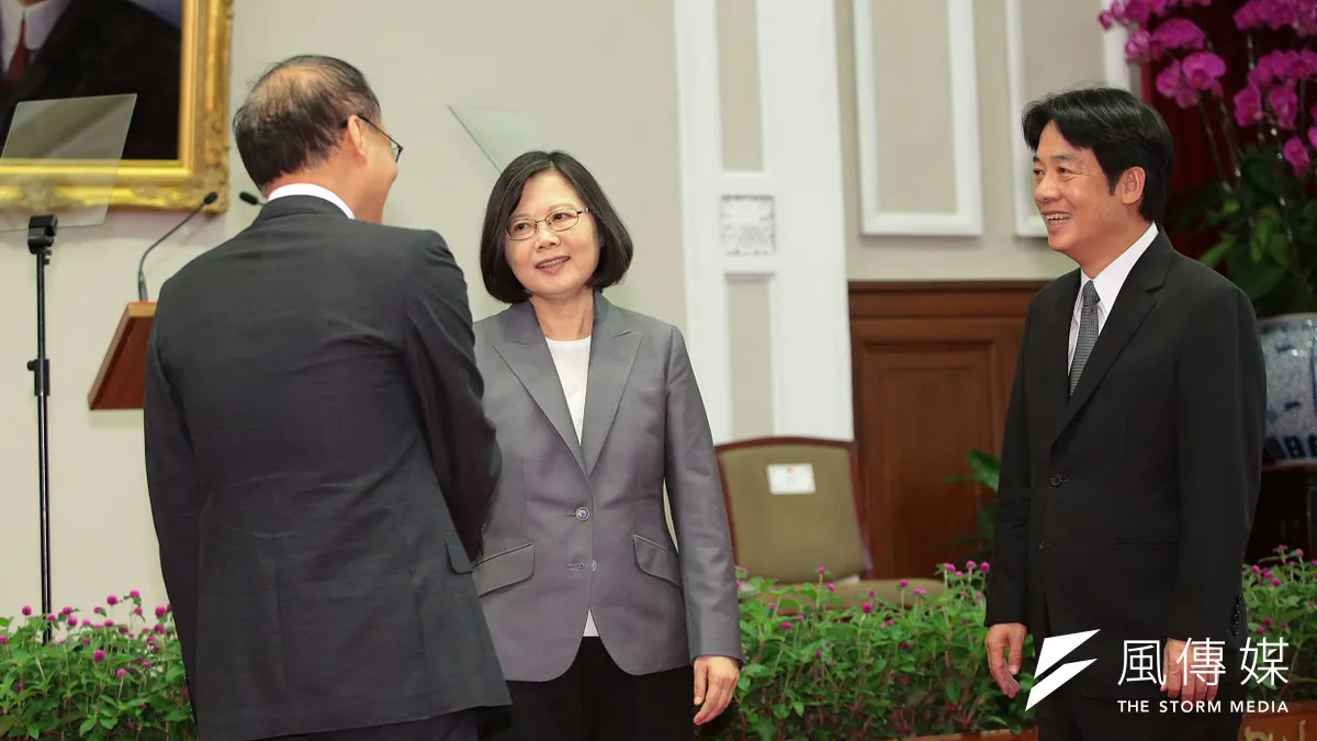 作者說,蔡英文找賴清德來當行政院長,可謂一石二鳥,不僅民調得到有效的拉抬,而且可「就近看管」賴清德這個未來可能的儲君。(資料照,顏麟宇攝)