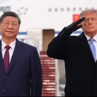 2026年9月23日、訪米した中国の習近平国家主席を、ドナルド・トランプ米大統領が空港の駐機場で出迎えた。(AP通信) 2026年9月23日、訪米した中国の習近平国家主席を、ドナルド・トランプ米大統領が空港の駐機場で出迎えた。(AP通信)