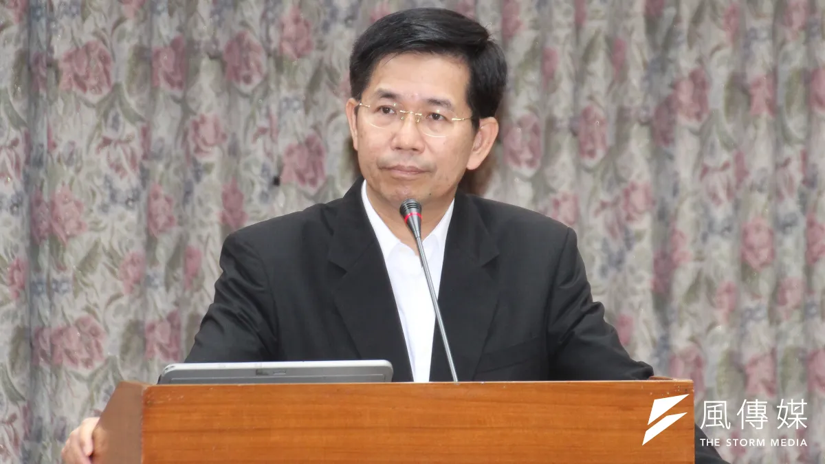 潘文忠指出,學貸利率降低後,依據家庭收入狀況與學生增貸額度,學生每年可節省利息支出約250元至2000元。(資料照,王德為攝)