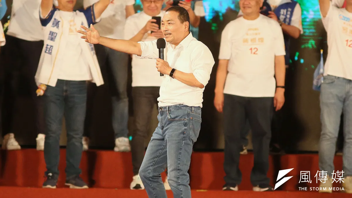 國民黨新北市長候選人侯友宜12日出席「再一次歡呼 六六大勝」造勢晚會。(柯承惠攝)