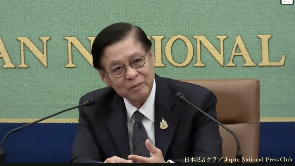 タイのシーハサック副首相兼外相は日本記者クラブで会見し、政権の安定を背景にした日タイの経済投資協力の拡大と、ミャンマーやカンボジアを含む地域課題の解決に向けた日本との連携強化を呼びかけた。(写真/日本記者クラブ提供)