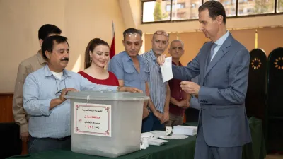 敘利亞強人總統小阿塞德(Bashar al-Assad)參與投票。(翻攝自敘利亞總統府粉專)