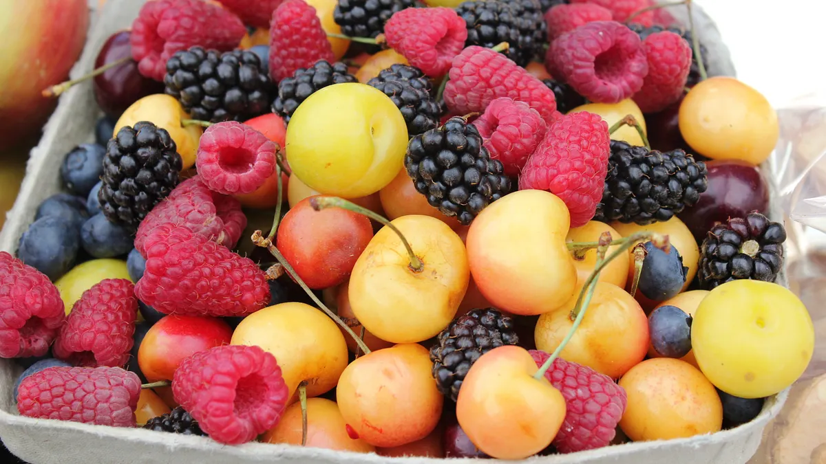 深色水果中富含大量維生素、抗氧化物質與酵素。(圖/PROMarcia O'Connor@flickr) 深色水果中富含大量維生素、抗氧化物質與酵素。(圖/PROMarcia O'Connor@flickr)