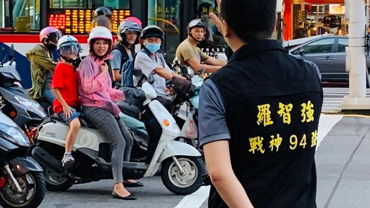 並未參選立委的台北市議員羅智強,展開全台街講計畫。(羅智強臉書) 並未參選立委的台北市議員羅智強,展開全台街講計畫。(羅智強臉書)