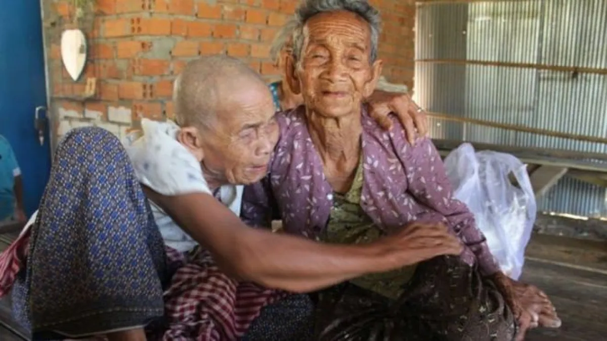 98歲的文森(左)和101歲的文潔上一次見面是半個世紀前。(BBC中文網)