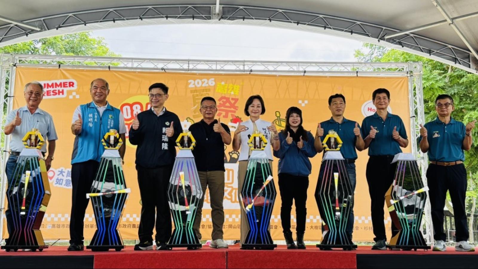 蜂潮來襲!大崗山龍眼蜂蜜文化節開跑 「蜜汁鹽酥雞」搶先爆紅