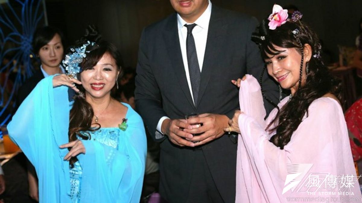 國民黨台北市長參選人連勝文11月1日出席婦女新知協會二十週年紀念活動。(余志偉攝) 國民黨台北市長參選人連勝文11月1日出席婦女新知協會二十週年紀念活動。(余志偉攝)