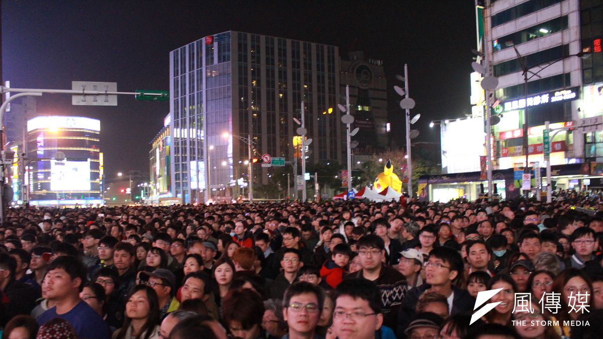 2018台北燈節明天閉幕,今天傍晚舉辦壓軸「狗然厲害」踩街大遊行。(資料照,方炳超攝) 2018台北燈節明天閉幕,今天傍晚舉辦壓軸「狗然厲害」踩街大遊行。(資料照,方炳超攝)