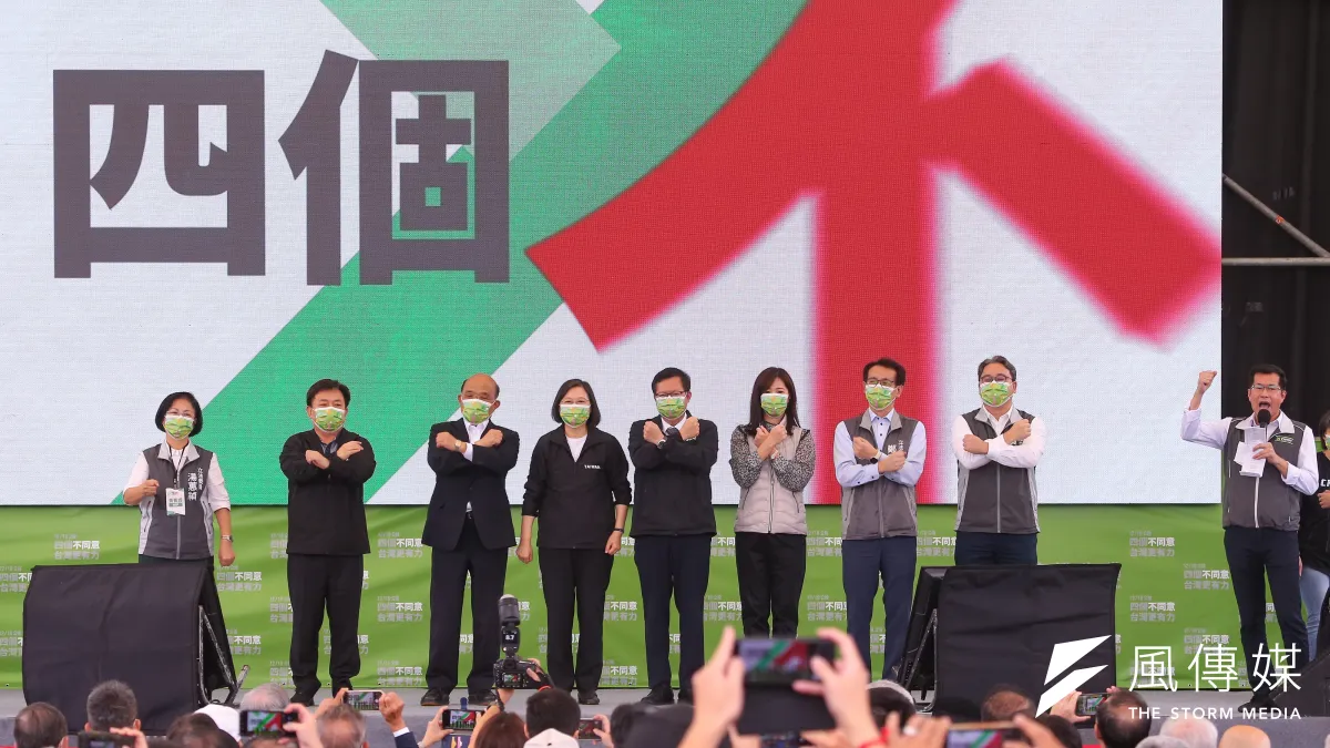 作者指出,「4個不同意」的口號已獲得顯著成效,倘若核四及反萊豬公投題目能換作另一方向,便能破解執政黨的恐懼策略。(資料照,顏麟宇攝)