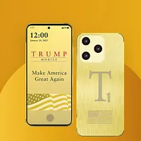 全体がゴールドカラーのトランプ携帯が予約開始された。(トランプモバイル公式サイトより) 全体がゴールドカラーのトランプ携帯が予約開始された。(トランプモバイル公式サイトより)