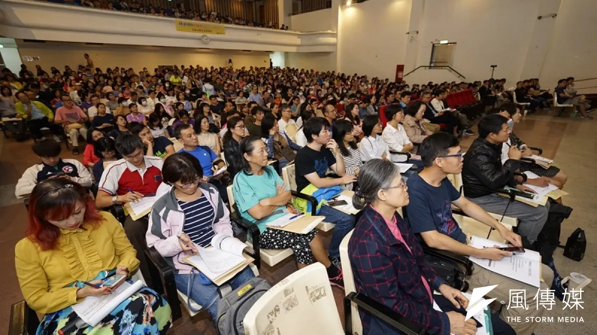 評議中心與台南市政府法制處舉辦金融消費者講座,參與人數超過五百人,反應熱烈。(攝影林維修)
