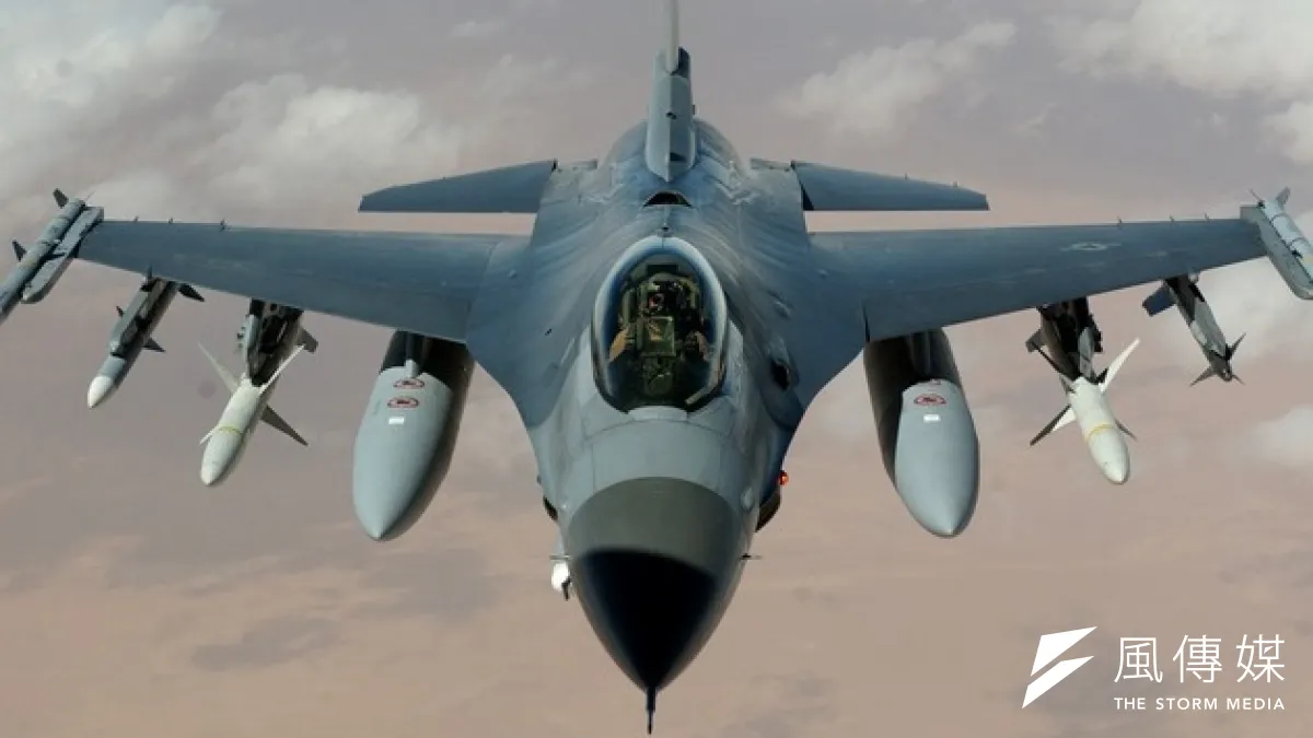 空軍戰機性能提昇,參考F-16E/F的雷達與航電系統規格,可與中國主力的殲11戰機相抗衡。(取自維基百科)