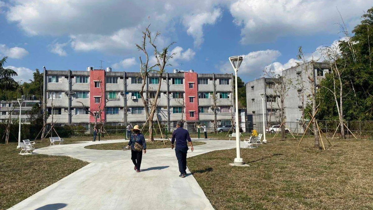 陳其邁傾聽市民需求,為活化空間使用,原大樹區溪埔派出所用地,依當地民眾建議,進行空地綠美化及公園設施設置並已完工。(圖/高市府工務局提供)