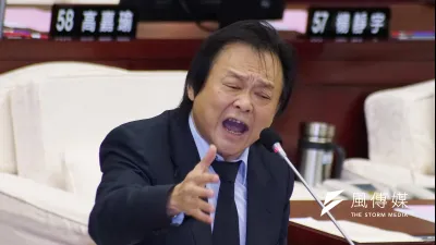 台北市議員王世堅出席市政總質詢。(盧逸峰攝)