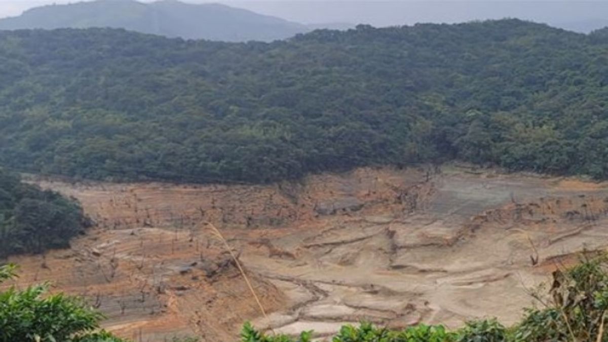 基隆人說第一次看到新山水庫見底。(圖/翻攝自臉書基隆人) 基隆人說第一次看到新山水庫見底。(圖/翻攝自臉書基隆人)